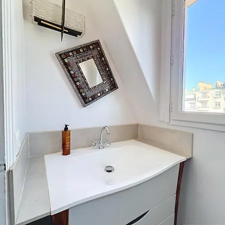 A Magnificent Place With Terrace And Eiffel Tower View Appartamento